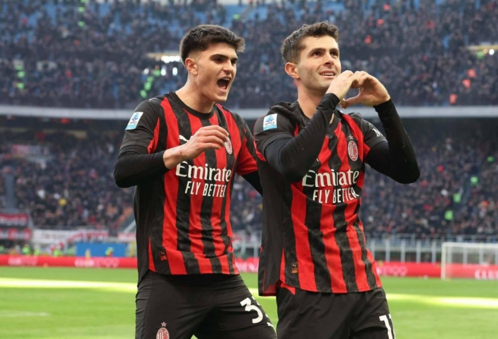 Nhận định bóng đá AC Milan vs Genoa 2h45 ngày 9/1: Cạnh tranh ngôi đầu