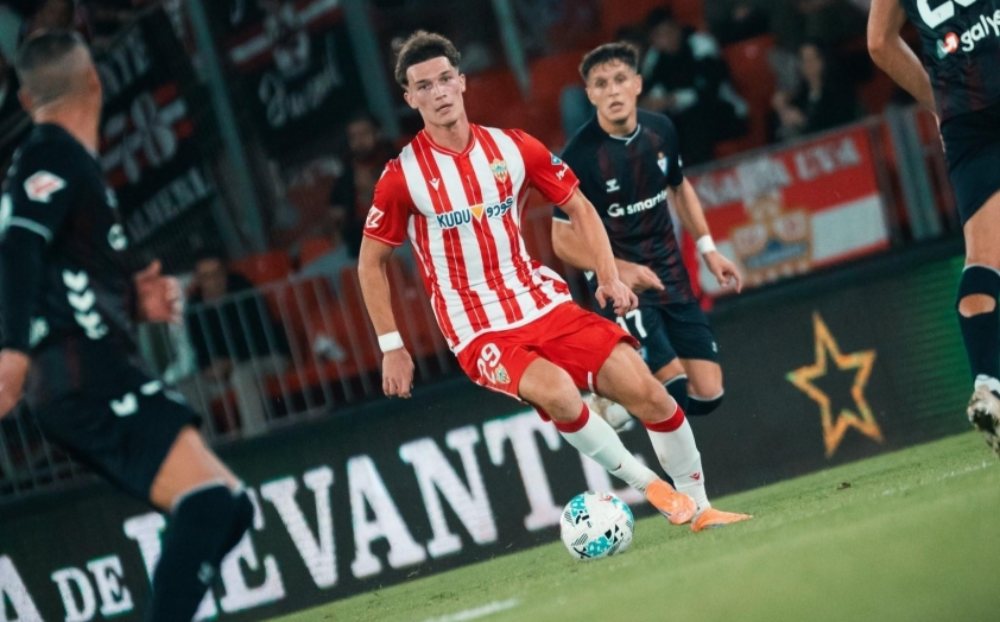Nhận định bóng đá Almeria vs Cadiz CF 22h15 ngày 16/11/2025: Sức mạnh nghiêng hẳn về 1 bên