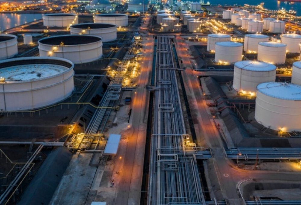 Giá xăng dầu hôm nay 29/10: Chưa ngừng giảm