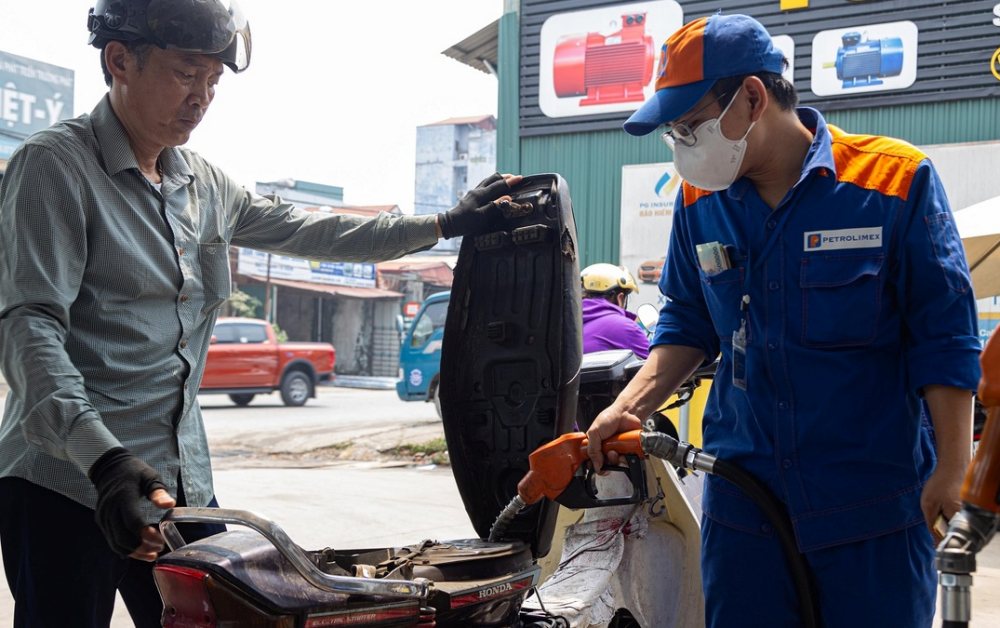 Từ chiều nay (5/3), giá xăng dầu trong nước có thể đồng loạt tăng mạnh
