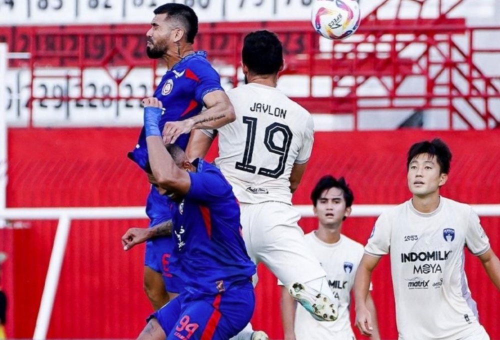 Nhận định bóng đá Arema FC vs Persita 15h30 ngày 30/12/2025: Khát vọng bám top