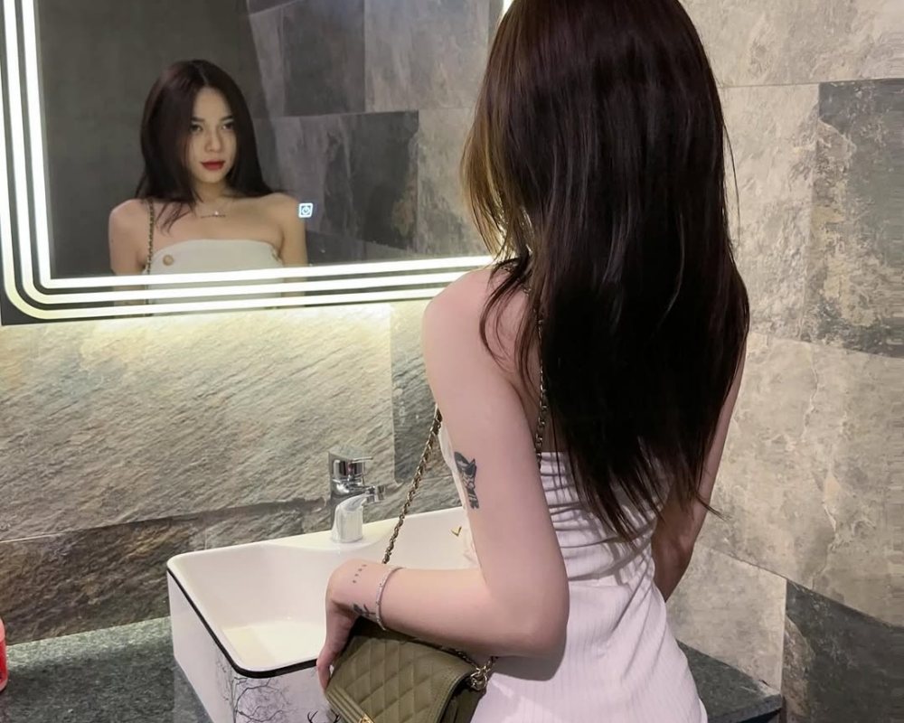 Ảnh 18+ Gái Xinh Facebook Trịnh Kiều Trinh tkieutrinhh13