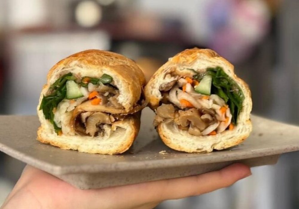 Các địa điểm bánh mì chay ngon ở TP.HCM