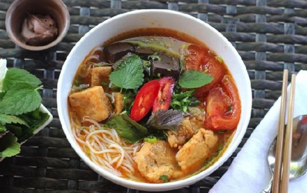 Cách nấu bún riêu cua Nam Bộ thơm ngon