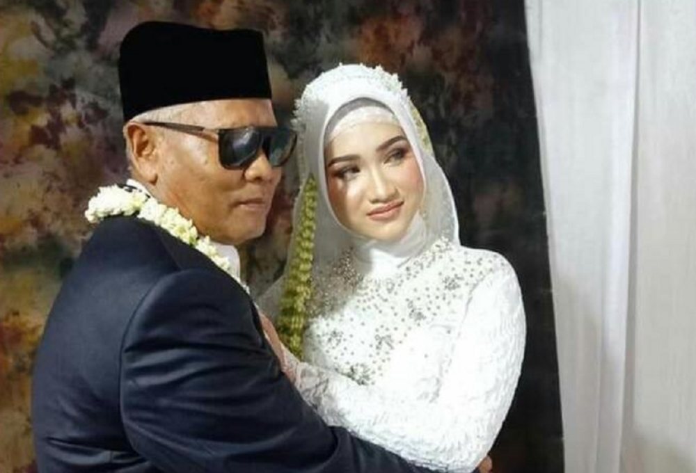 Chú rể U70 lấy vợ trẻ 19 tuổi, sau đám cưới cái kết bất ngờ