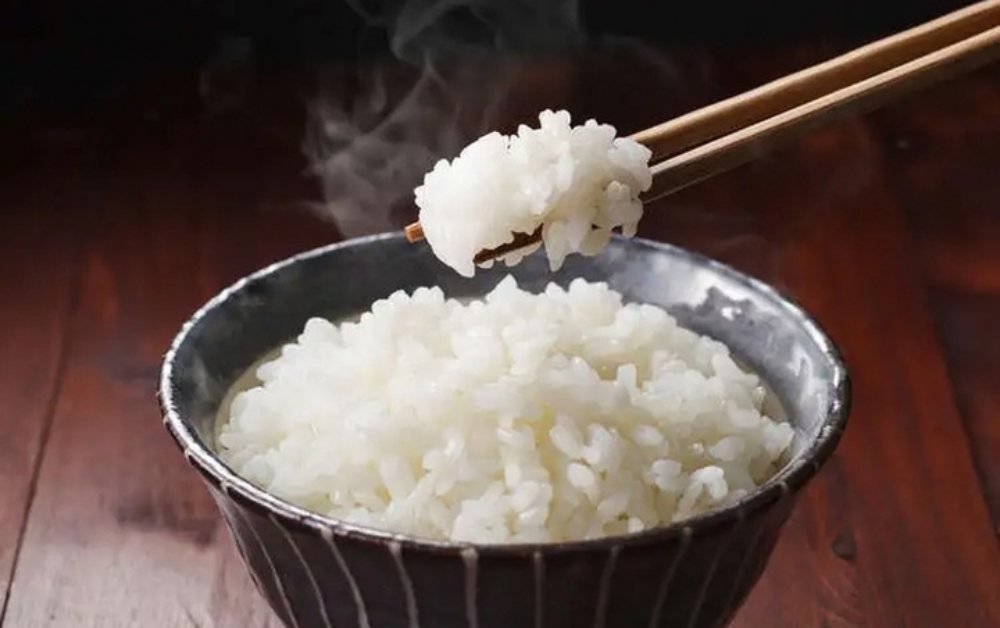 Nên ăn mấy bát cơm một ngày?