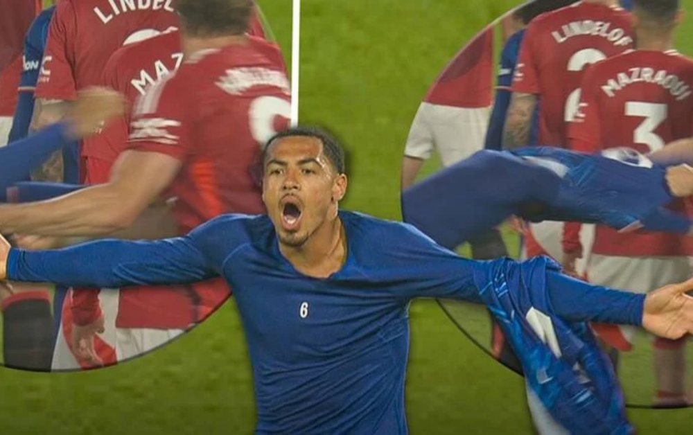 Cầu thủ Man Utd lột áo hậu vệ Chelsea