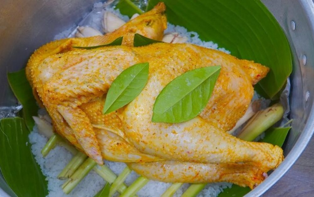 Cách làm gà ủ muối vừa ngon vừa sạch tại nhà