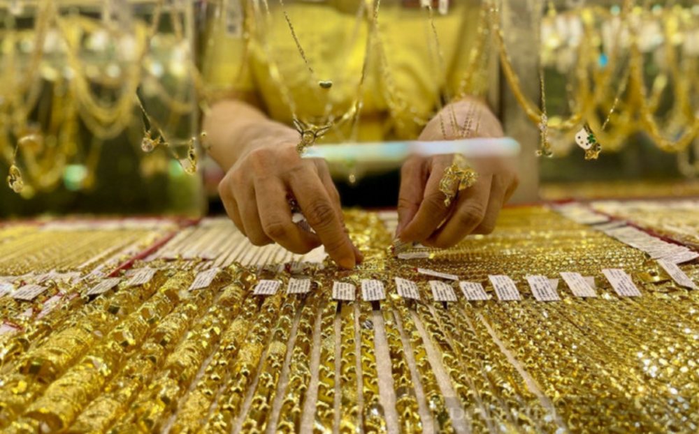 Giá vàng hôm nay 16/11: Ít biến động sau phiên lao dốc