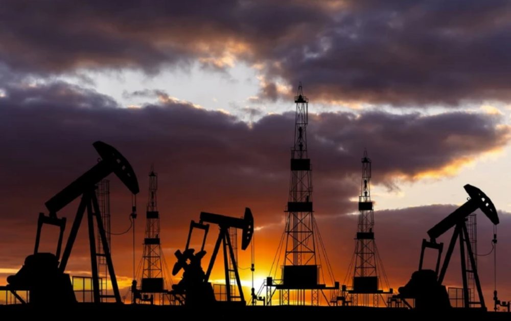 Giá xăng dầu hôm nay 14/11: Tăng trở lại