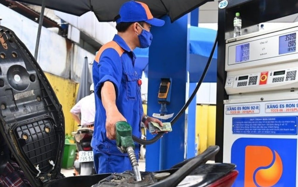Giá xăng dầu hôm nay 27/7: Tiếp tục giảm