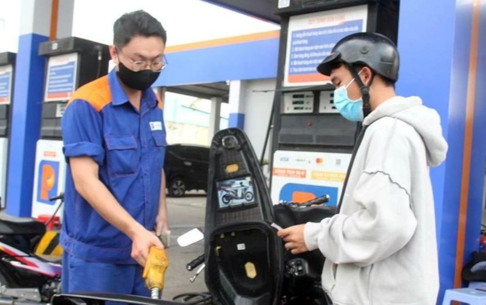 Giá xăng dầu chiều nay tiếp đà tăng?