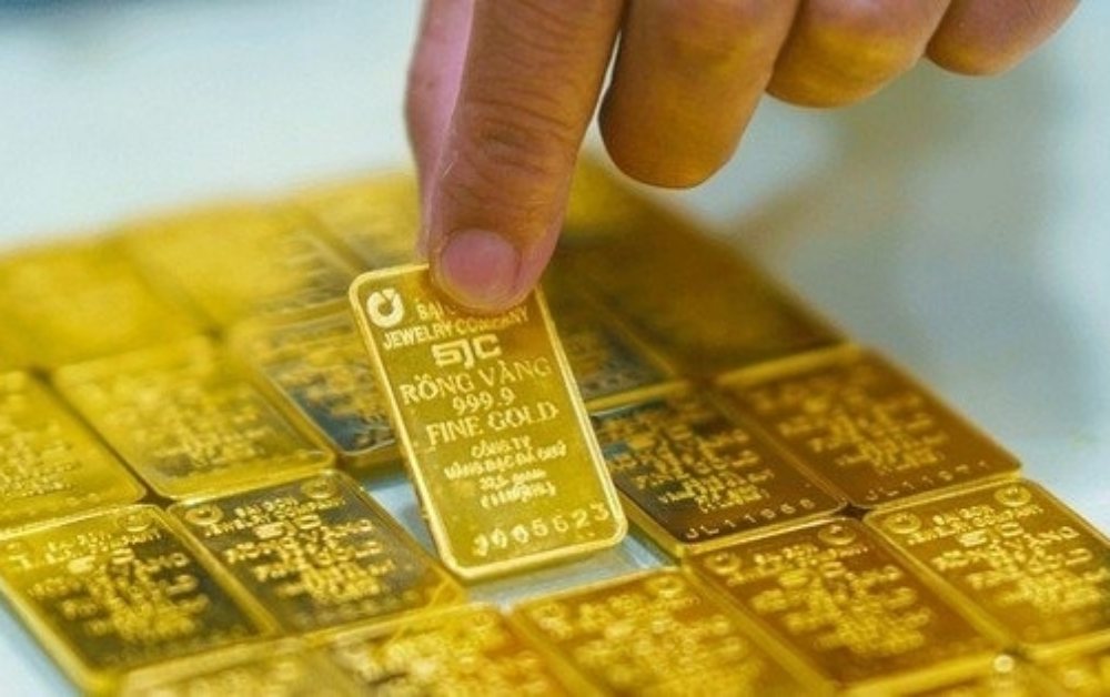 Giá vàng hôm nay (15/10): Tiếp tục tăng mạnh