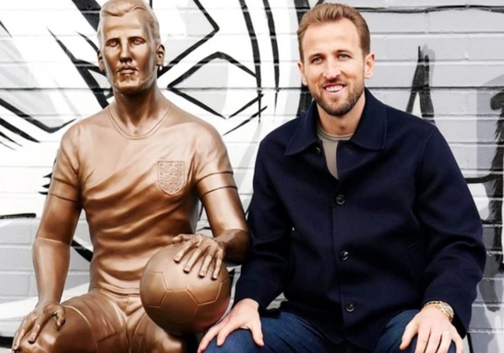 Harry Kane được dựng tượng tại quê nhà