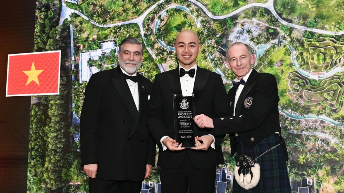 Cam Ranh Bay: Từ bãi biển thiên đường đến "Dự án nghỉ dưỡng xuất sắc nhất thế giới"