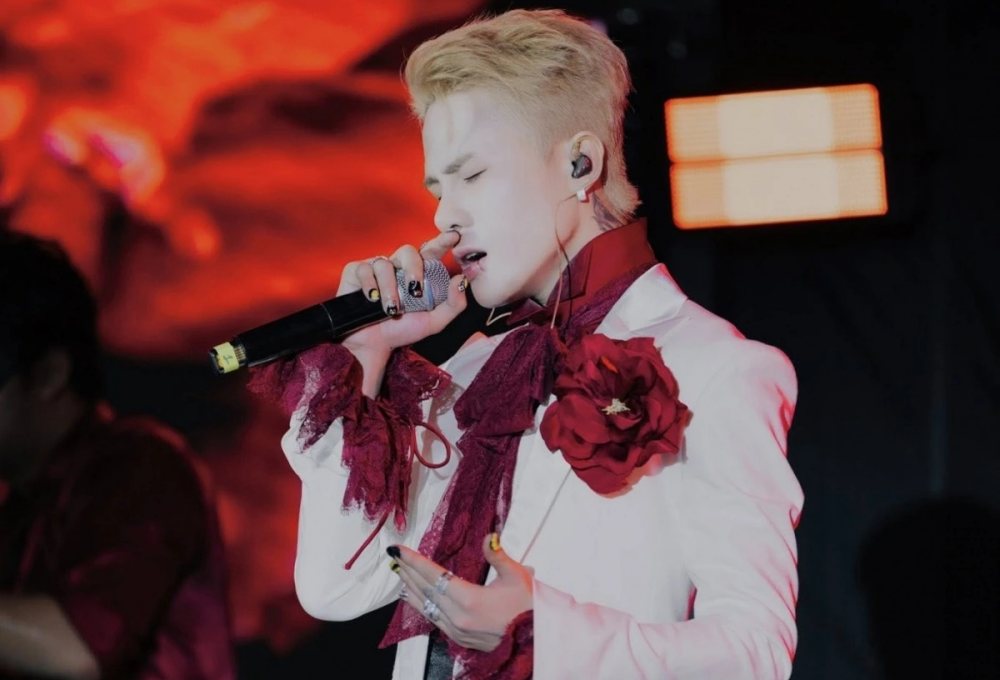 Jack xin lỗi, tạm dừng hoạt động biểu diễn