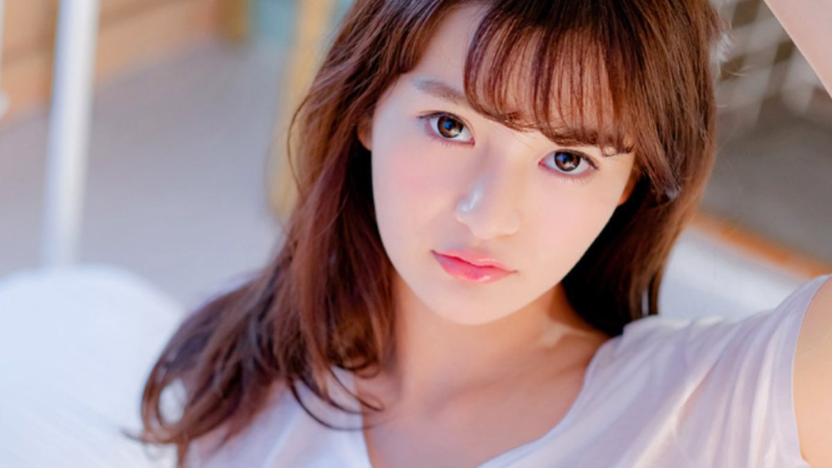 Marin Hinata là ai? Tiểu sử, sự nghiệp & đời tư Marin Hinata