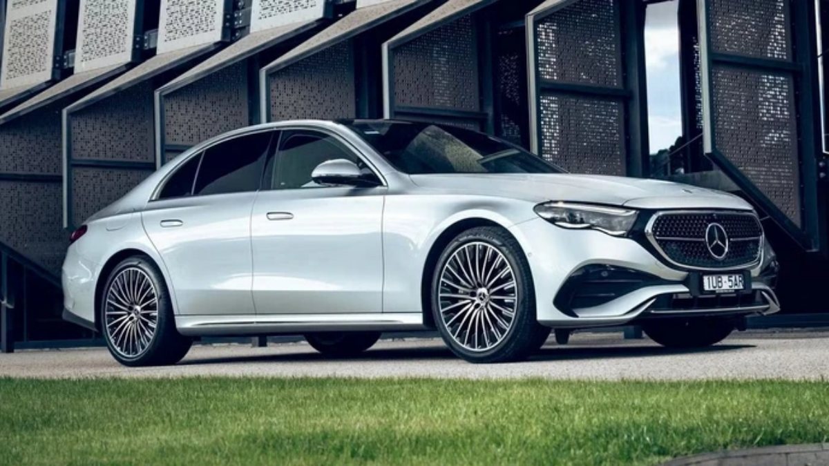 Bảng giá ô tô Mercedes tháng 12/2025 mới nhất hôm nay