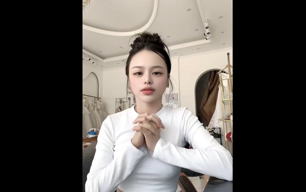 Cận cảnh Như Chu lộ clip tình tứ với bạn trai gây xôn xao