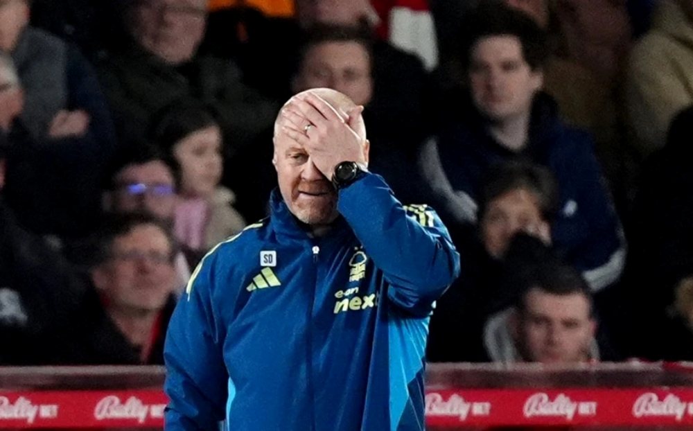 Đội bóng Premier League chính thức có lần thứ ba thay HLV trong mùa giải