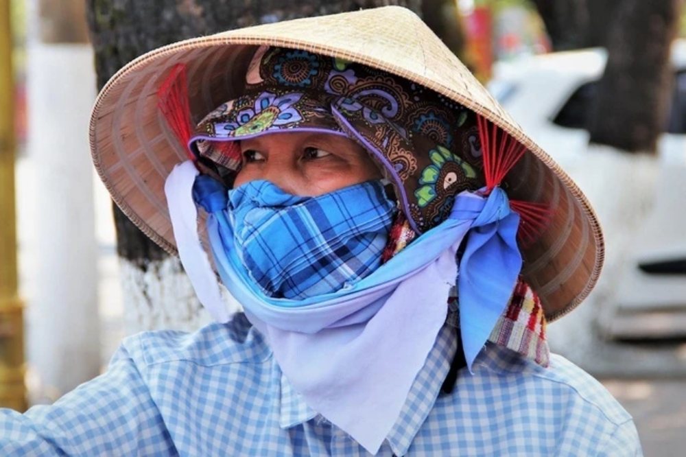 Thời tiết ngày 4/4: Miền Bắc mưa dông, miền Trung nắng nóng