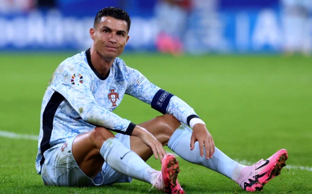 Cơn địa chấn EURO 2024: Ronaldo tịt ngòi, Bồ Đào Nha thua "cay" đội hạng 74 thế giới
