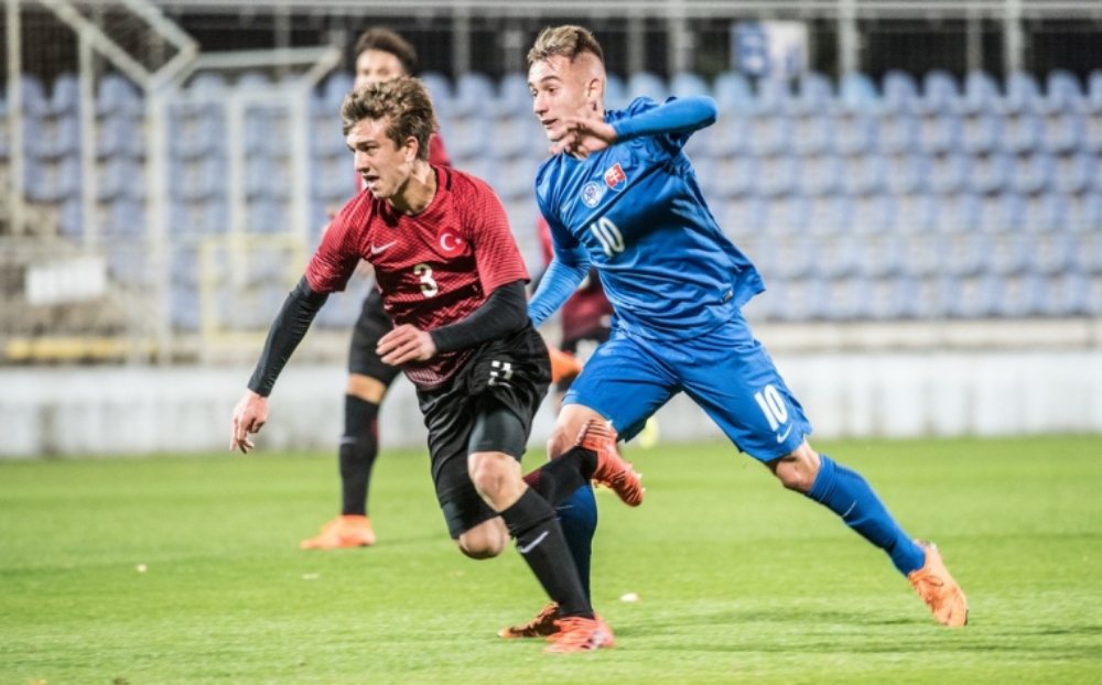 Nhận định U18 Slovakia vs U18 Serbia 16h00 ngày 30/3: Cân bằng mong manh