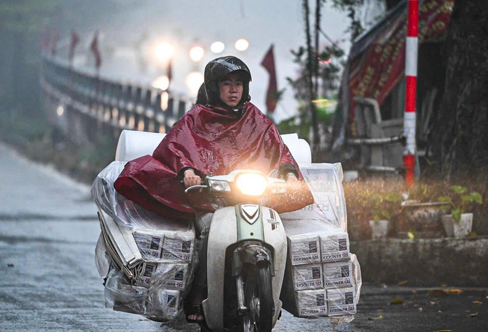 Dự báo thời tiết ngày 24/2: TPHCM cao nhất 34 độ, Hà Nội mưa phùn