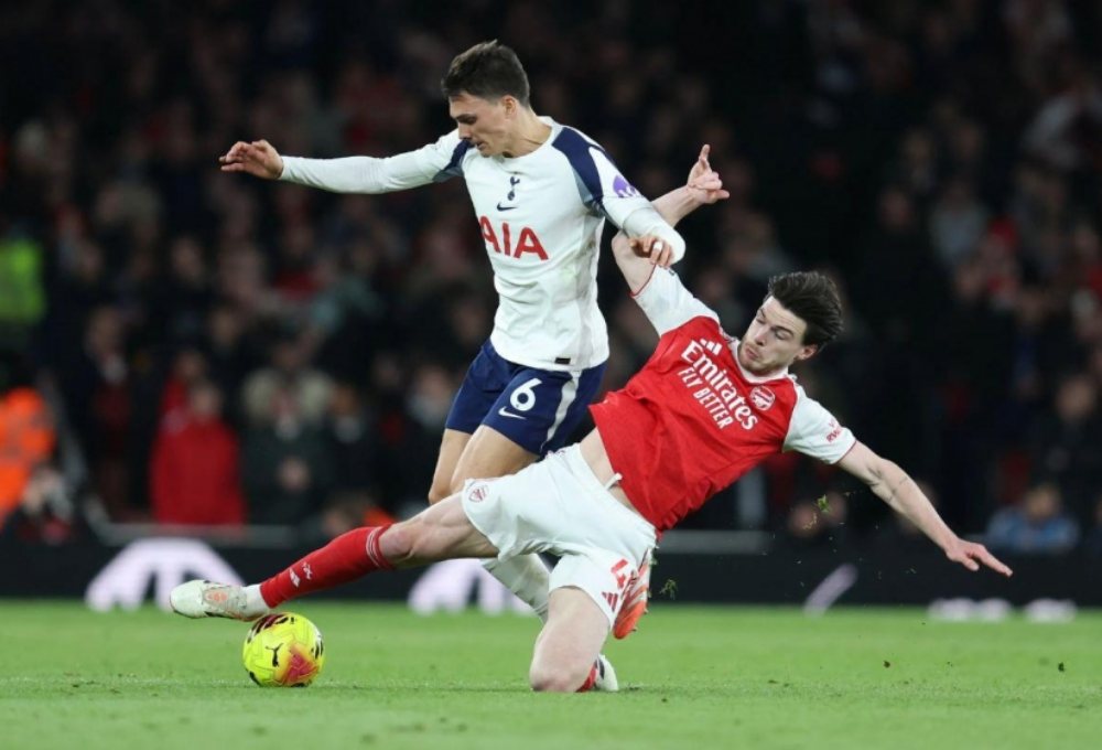 Nhận định Tottenham vs Arsenal 23h30 ngày 22/2: Derby rực lửa