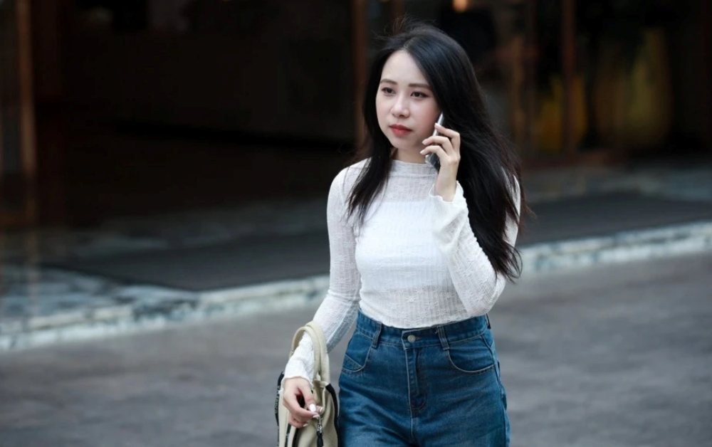Người trẻ TP.HCM nhẹ gánh tiền bạc khi mua xe điện