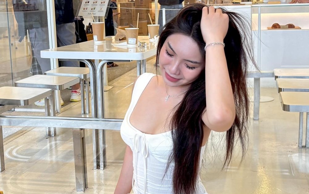Lộ clip hot 18+ em tiktoker mãng cầu dằm sữa mặt xinh khoe body cực nuột nà