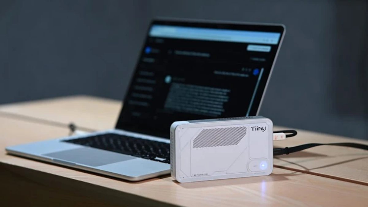 Bản tin công nghệ 15/12: Siêu máy tính AI nhỏ như sạc dự phòng