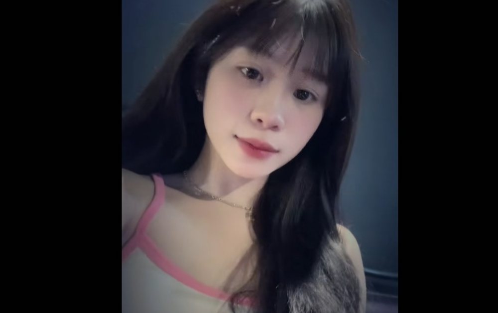 Clip hot hôm nay 24/7: Tiktoker Trúc mây 300k fl lộ clip móc cực HOT với cây lược tím