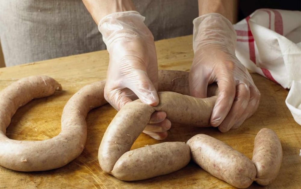 Cách làm xúc xích lợn cực dễ, giúp bạn né thực phẩm bẩn