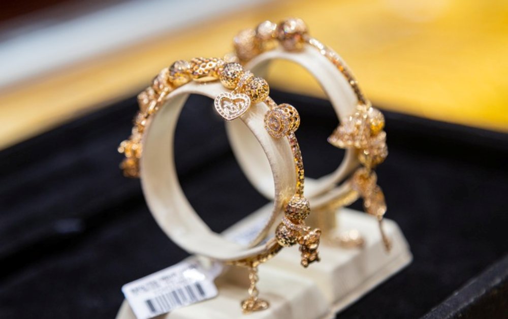 Giá vàng hôm nay 31/10: Tăng mạnh khi Fed hạ lãi suất