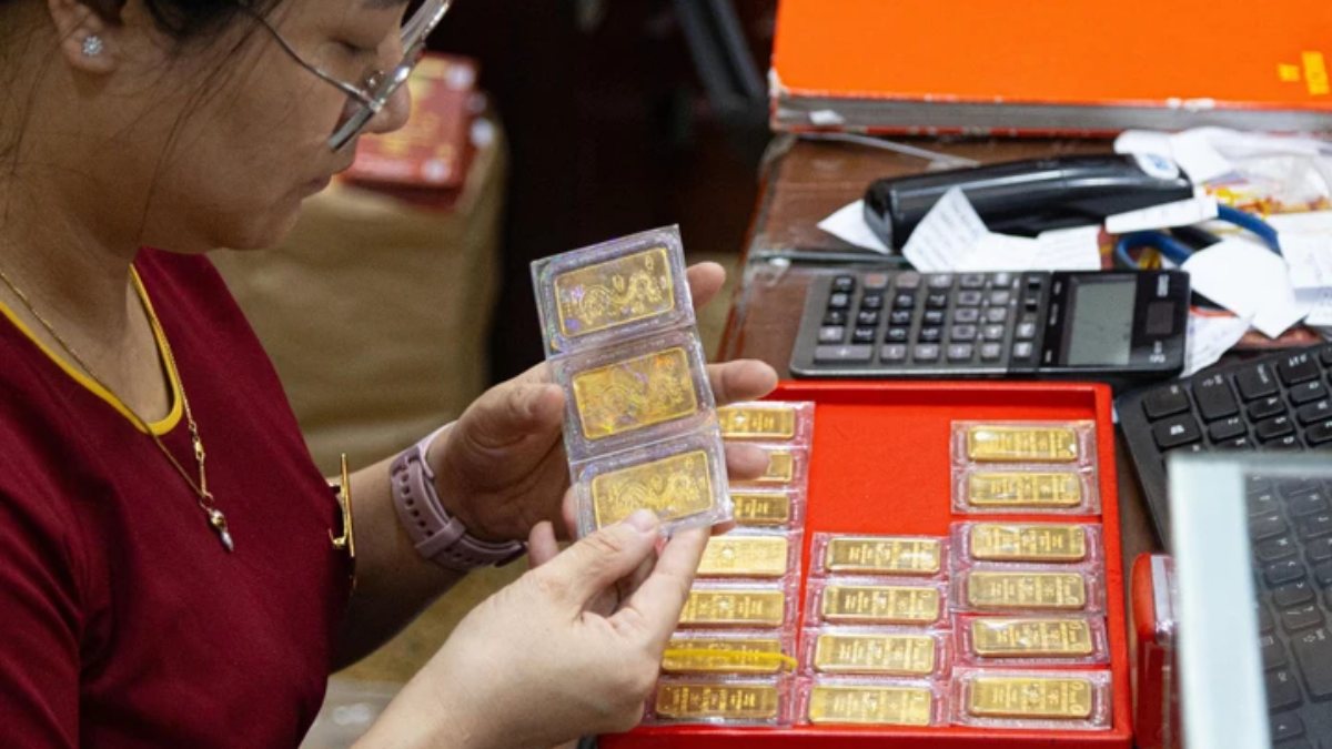 Giá vàng hôm nay 11/12: Tiếp tục đi lên