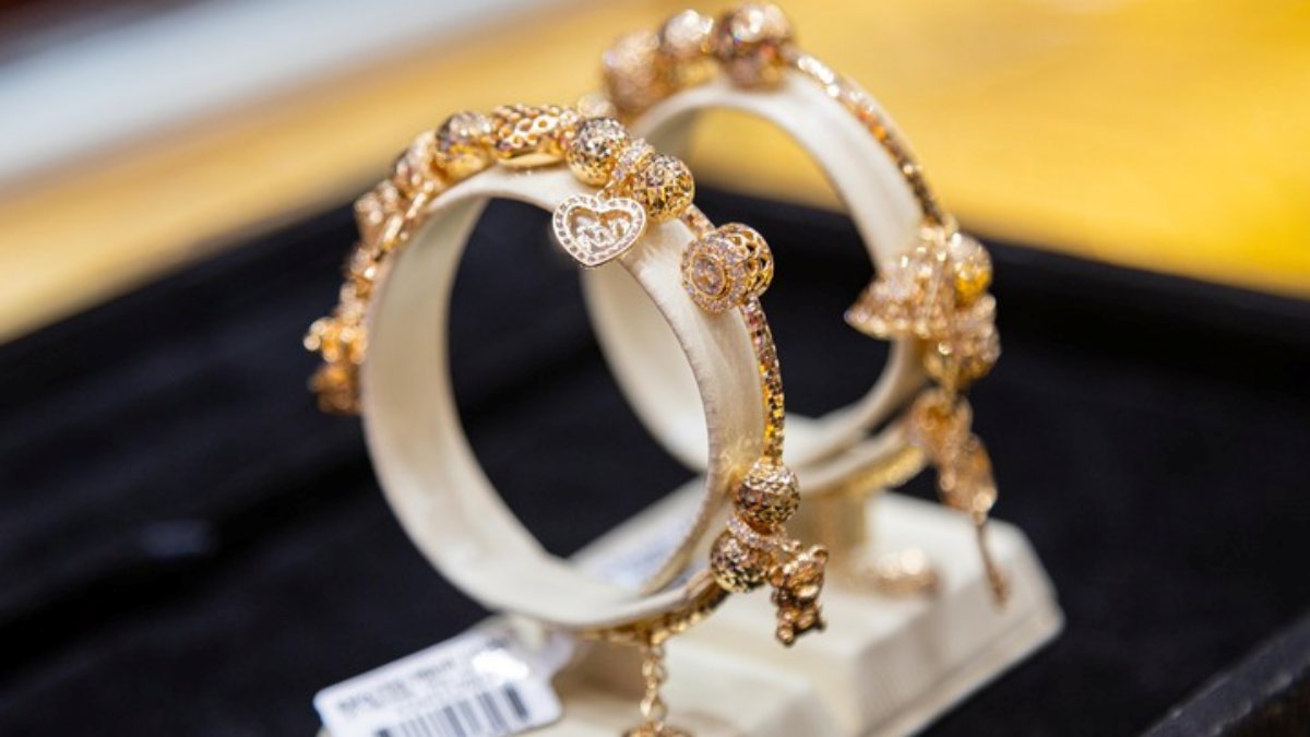 Giá vàng hôm nay 8/2: Tiếp tục hồi phục, tiến sát ngưỡng 5.000 USD/ounce