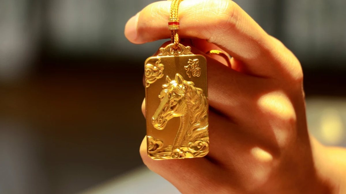 Giá vàng vượt mốc 5.200 USD/ounce nhờ nhu cầu trú ẩn an toàn