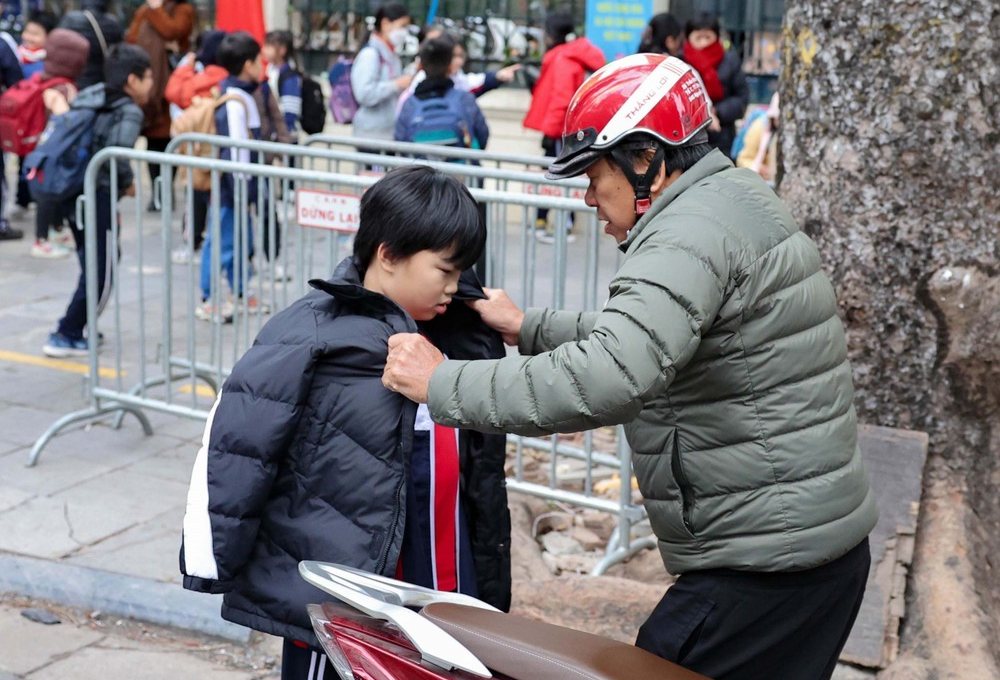 Không khí lạnh tràn xuống, Bắc Bộ chuyển rét từ đêm nay