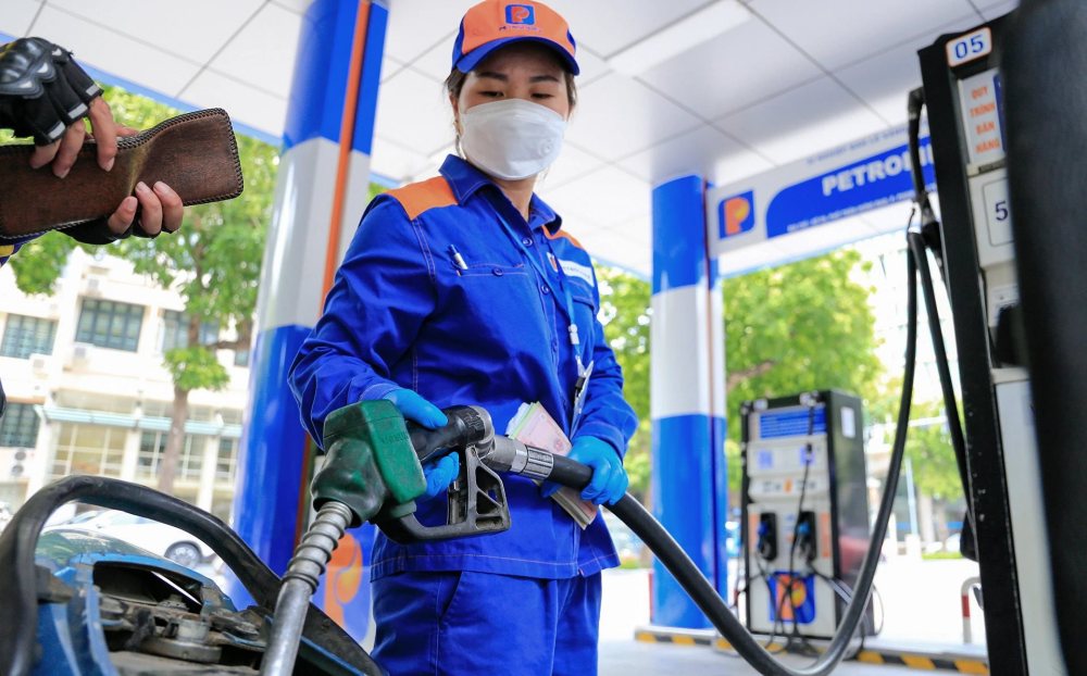 Giá xăng dầu hôm nay (27/5): Quay đầu giảm nhẹ