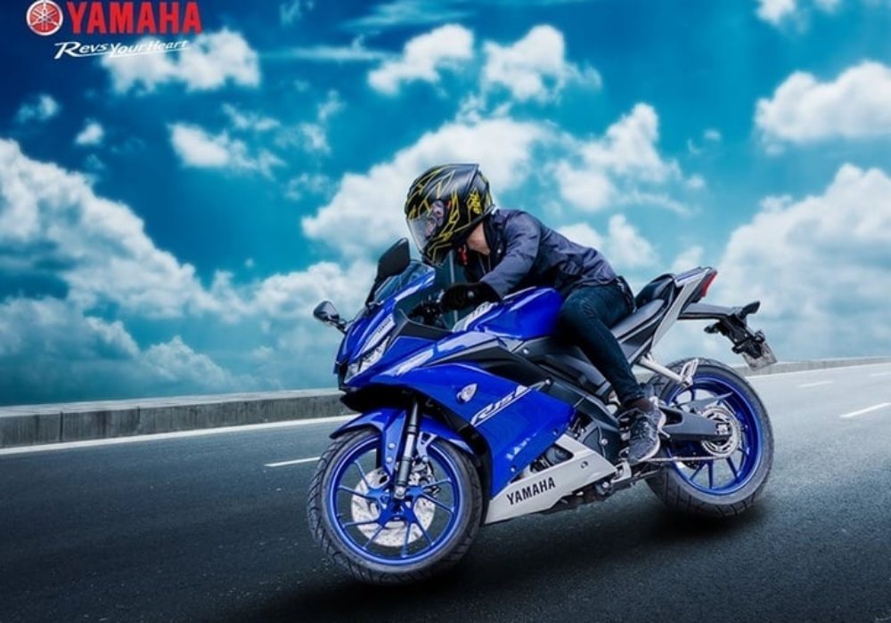 Bảng giá xe Yamaha YZF-R15 mới nhất tháng 3/2025