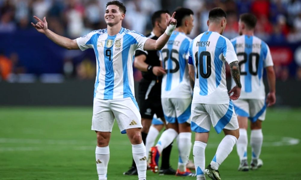 Copa America 2024: Messi tỏa sáng lập công, Argentina giành vé vào chung kết