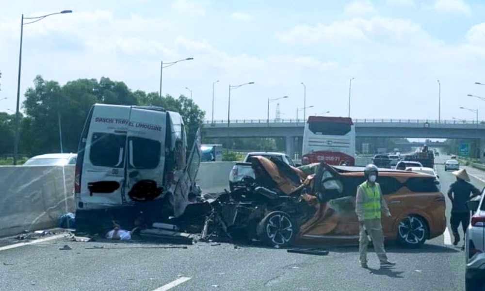 Tai nạn kinh hoàng trên cao tốc, 2 người chết