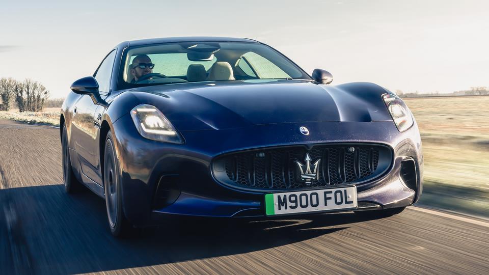 Maserati tự lái đạt gần 320 km/h – Tốc độ khiến ai cũng nín thở!